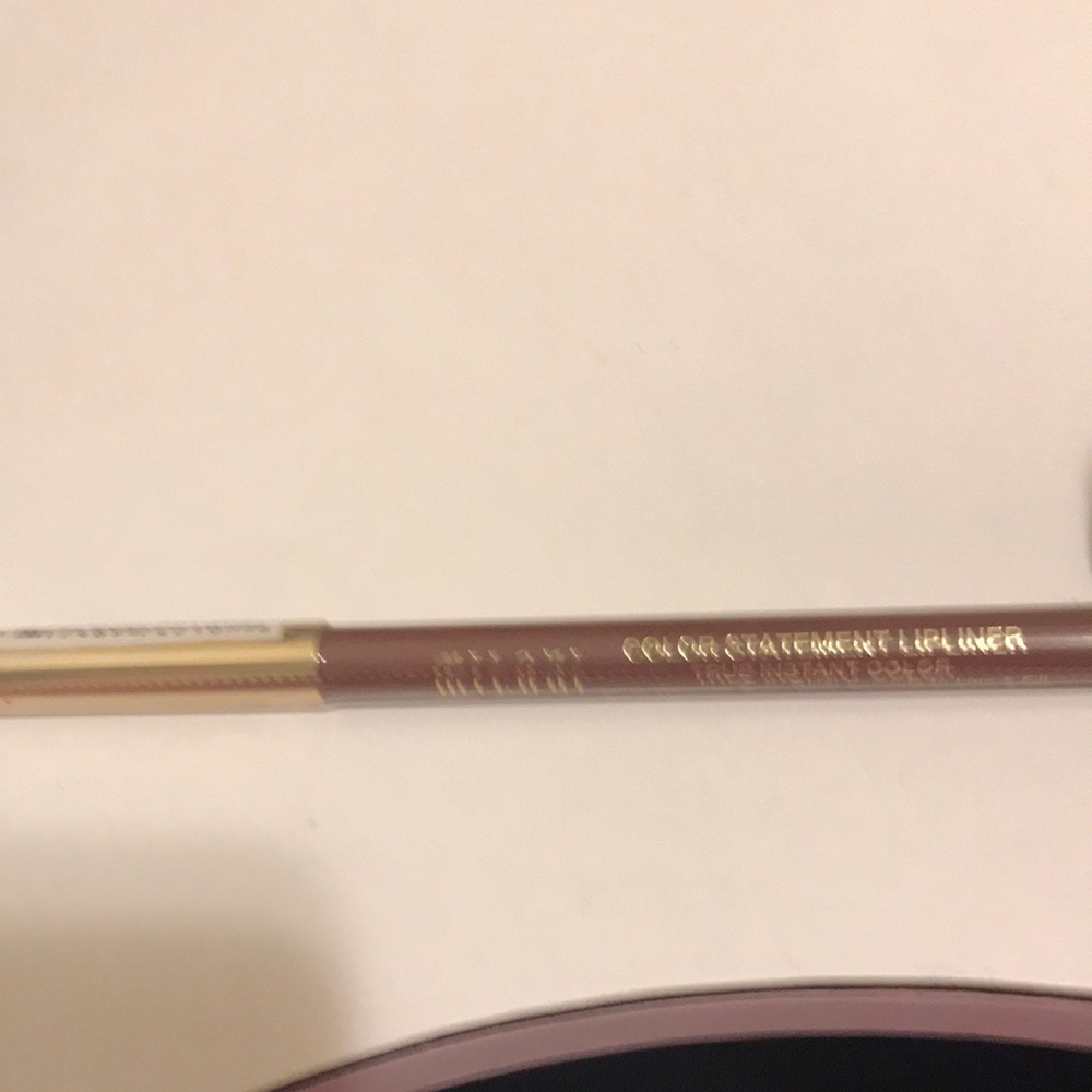 ❤️ Milani Cocoa Neutral Brown Lip Liner Pencil